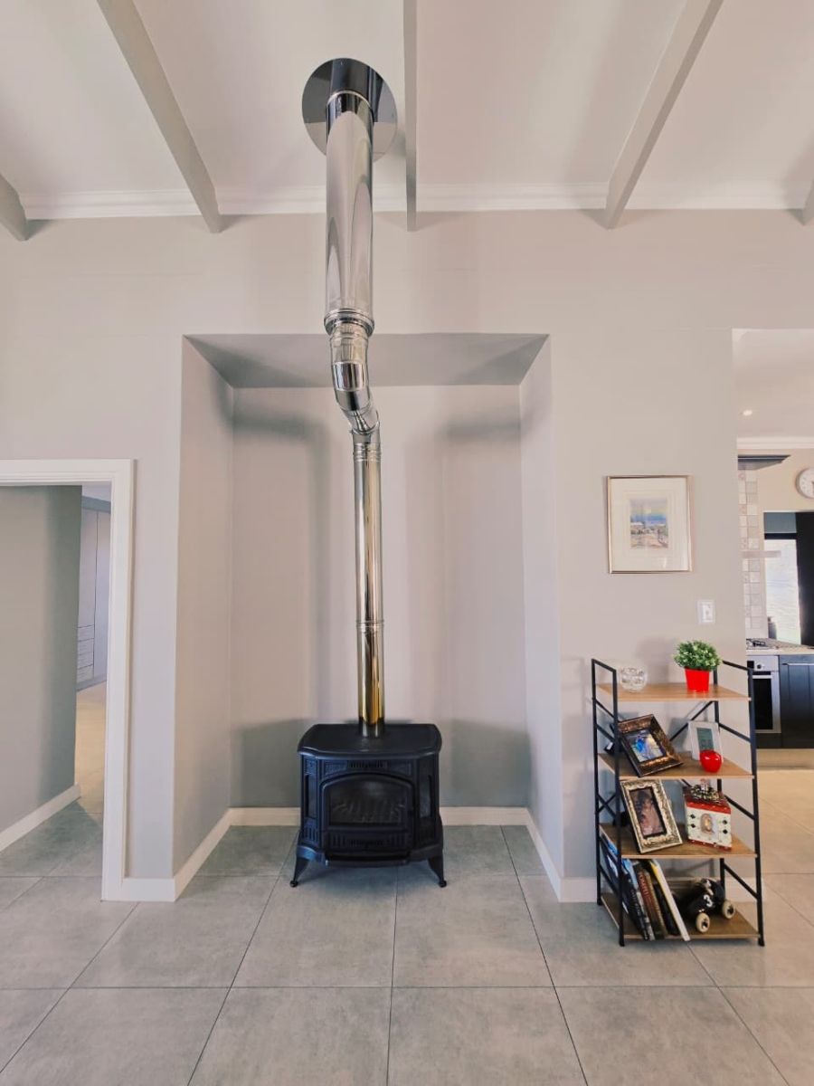 3 Bedroom Property for Sale in Welgelegen Western Cape